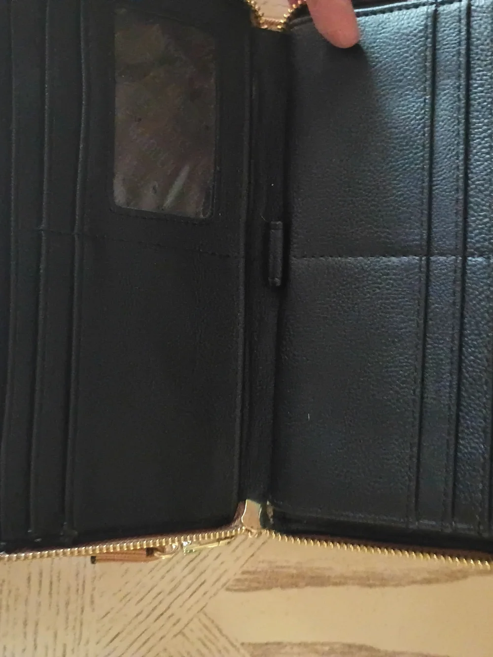 Steve Madden nude/tan wristlet with gold bar detail